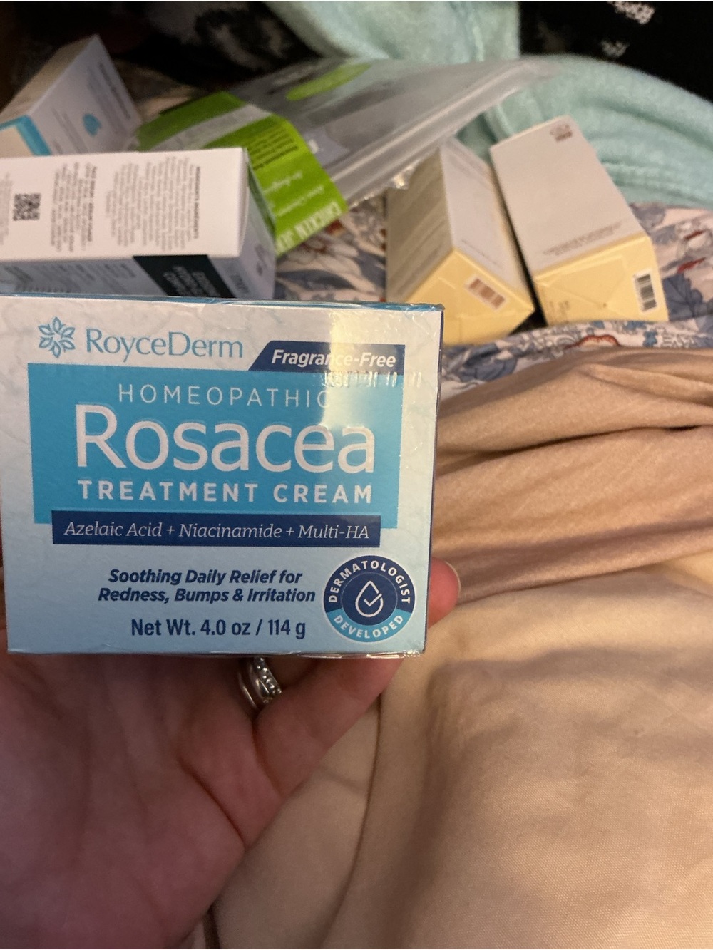 Rosacea Treatment Cream – Hydrating Soothing Cream in Light Blue